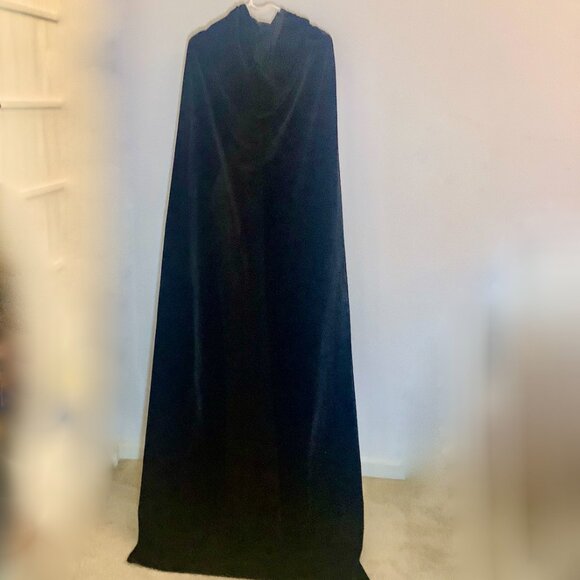 Halloween  Witch Dracula Cape with hood Black Cape - Picture 4 of 9
